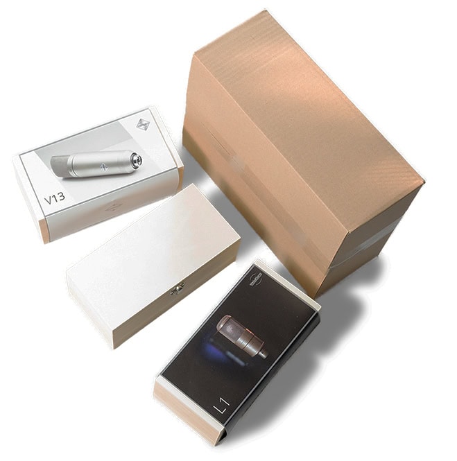 WeissKlang microphone packaging with wooden case and shipping box