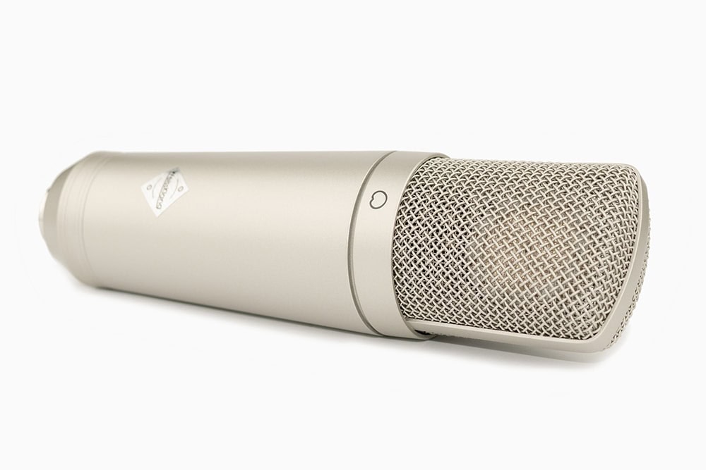 WeissKlang V13 large-diaphragm condenser microphone in champagne